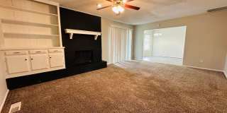 3 Bed 2 Bath Home! PLUS HUGE GARAGE CONVERSION ROOM! Gallery 7