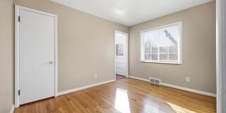 24711 Gardner Street Gallery 12