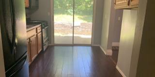 Charming 3 bedroom home in Carrick available September 1! Gallery 8