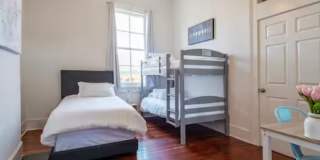 1915 Philip St. Gallery 10