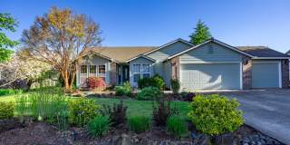 One Level Home - Three Bedroom + Bonus with AC / Beautiful Yard! Gallery 1