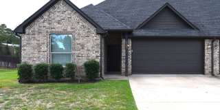 FIRST MONTH'S RENT FREE! Limited-Time Move-In Special! Modern 3-Bedroom 2 Bath Duplex in South Tyler Gallery 1