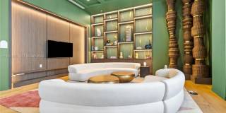 11 NE 6th St Gallery 11