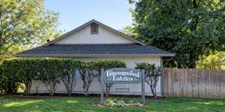 Huge Three Bedroom Townhouse with Garage and Backyard! Gallery 1