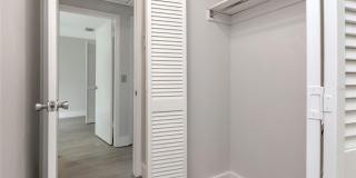 2826 W SHELTON AVENUE Gallery 36