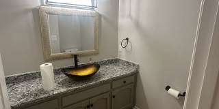 1722 Ward Avenue Northeast - 1 Gallery 8