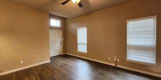 3/2/2  Located between New Braunfels & Seguin / Fridge Included /  Fenced Backyard / CISD Gallery 12