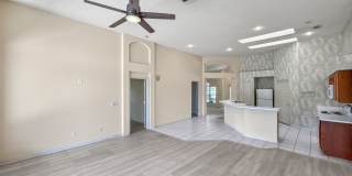 Serene 3 bed 2 bathroom in peaceful neighborhood Gallery 8