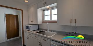 Charming New Monterey Home with Bay Views with all utilities included Gallery 15