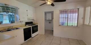 Gorgeous 3 bedroom/1.5 bath home! Gallery 4