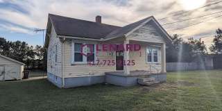 Cozy 2 Bedroom House! Gallery 1