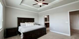 Spacious Townhome in Central Location! Gallery 27