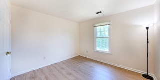 8508 SILVERDALE Road Gallery 38