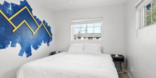 2207 North 28th Place Gallery 32