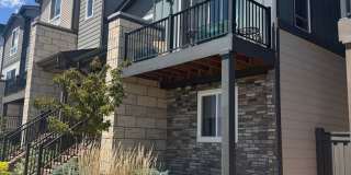 IMMACULATE TOWNHOME WITH 2 CAR ATTACHED GARAGE Gallery 1