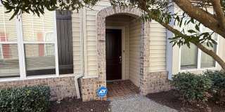 2BR & 2BA Condo in Central Location w/Garage-Available 06/22/26 Gallery 4