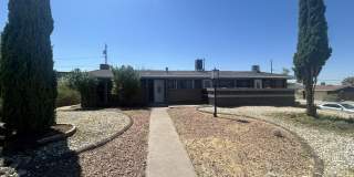 212 CRESTMONT Drive Gallery 1