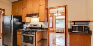 Charming 4 Bedroom/1.5 Bath Home for Rent Gallery 16