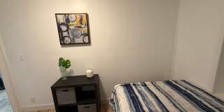 Affordable Private Guy Room in Avenues/University Area - Main Floor Affordable Private Guy Room in Avenues/University Area - Main Floor Gallery 4