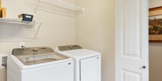 Charming, Furnished 3 bedroom Home w/ Garage Charming, Furnished 3 bedroom Home w/ Garage Gallery 30