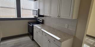 CHARMING AND UPDATED 2 BEDROOM 1 BATH Gallery 23