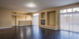 Beautiful 5 bedroom 4.5 bath home with large basement in gated community! Gallery 17