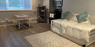 1 Bedroom Unit in Bothell... Gallery 5