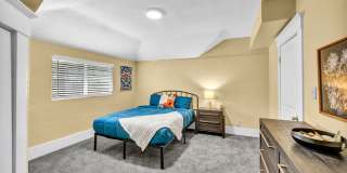 FULLY FURNISHED HISTORIC CHARMER BETWEEN UNR & DOWNTOWN – UTILITIES INCLUDED, MODERN UPGRADES, PRIME LOCATION Gallery 37