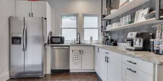 Updated 2BR Townhome | Bates-Hendricks | Steps to Fountain Square Gallery 15