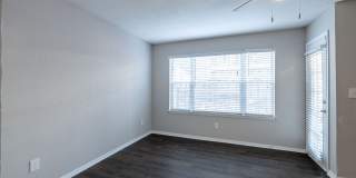 2100 Defoors Gallery 16