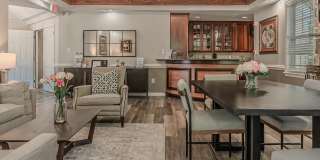Saratoga Square Gallery 6
