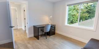 Fully Furnished Lake Oswego Gem!!!! Gallery 38