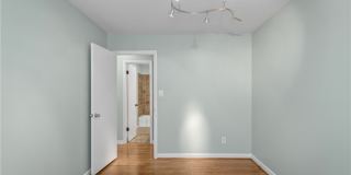 552 S 22nd Avenue Gallery 27