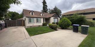 Charming 3 Bedroom, 1 Bath Near Down Town! Gallery 3