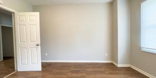 PRELEASING for AUGUST! Pet‑Friendly 4BR Walk to Ball State Gallery 14