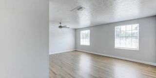Belmont Gallery 14