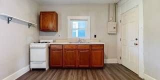 AVAILABLE NOW! Close to Campus Gallery 3