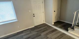 813 S Grosvenor Ct Gallery 17