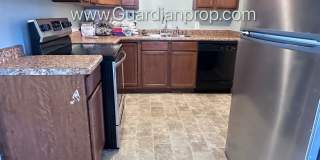 Crosstown Side By Side, Washer/Dryer In Unit, 1 Garage Space, Hardwood Floors, Dishwasher Gallery 6
