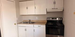 2 Bedroom/1 Bath Garden Style Apartment available now! Gallery 6