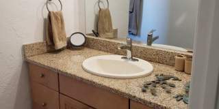 2BR/2BA Venice Island Duplex Gallery 20