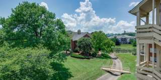 Two Bedroom Condo With Office in Green Hills Gallery 21