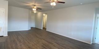 NOW PRE-LEASING — Charming 3-Bedroom | 2-Bath Home in Regency Park Gallery 7