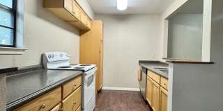 NOW AVAILABLE... 3-Bedroom 2-Bathroom Townhome in Capital Heights! Gallery 6