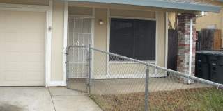 2 Bed 2 Bath Duplex! Gallery 1