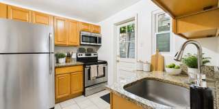 AUGUST 13 Charming 3 Bed Fairmount Home with Central Air, Laundry & Outdoor Spaces Gallery 22