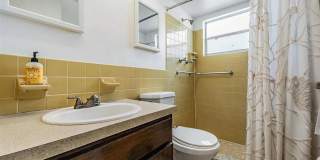 Beautiful and Spacious 2 bedroom 2 bath home Gallery 13