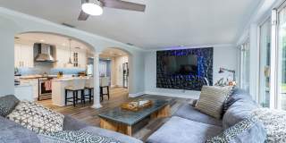 Virginia Park Gem, Renovated 3 Bed, 2 Car Garage, Large Private Backyard Gallery 7