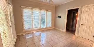 Newly Painted Germantown Home Minutes Away From Thornwood Market Row. Pets Are Welcome With Owner's Approval, Fees Will Apply. Gallery 14