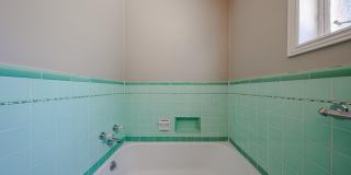 1317 W HOLLY Street Gallery 30